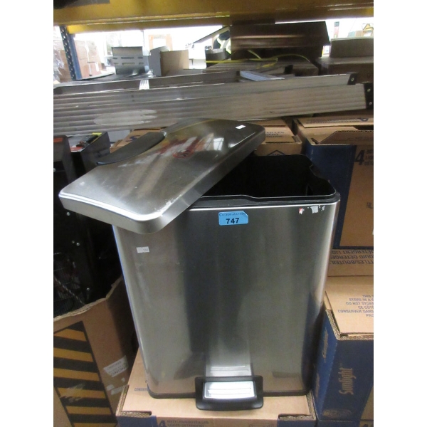 Stainless Steel 40 L Pedal Trash Can