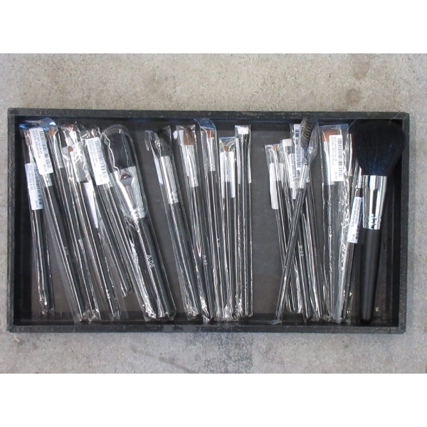 20 Assorted New Adora Makeup Brushes
