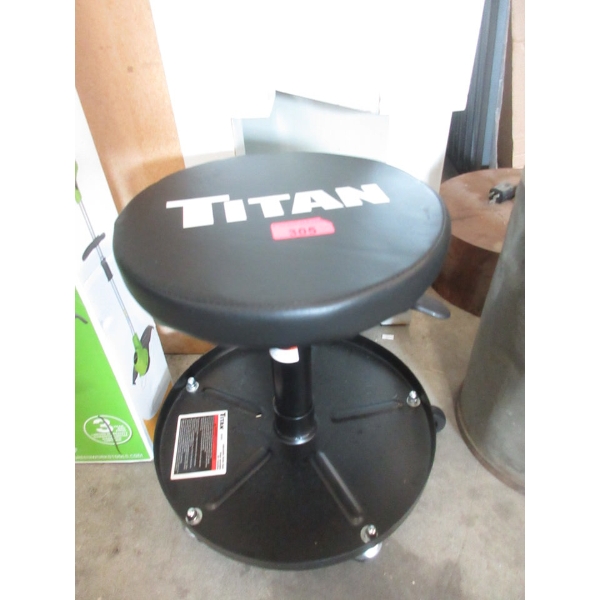 Titan Rolling Mechanics Stool - Customer Return