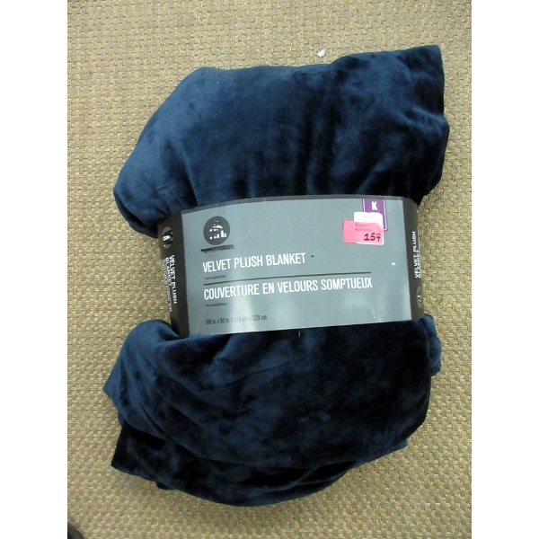 King Size Navy Blue Plush Blanket