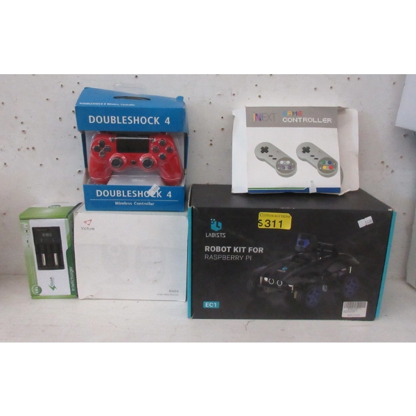 5 Piece Lot of Electronics and Game Accessories