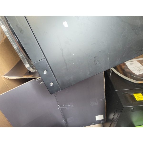 Pallet of Assorted Items 