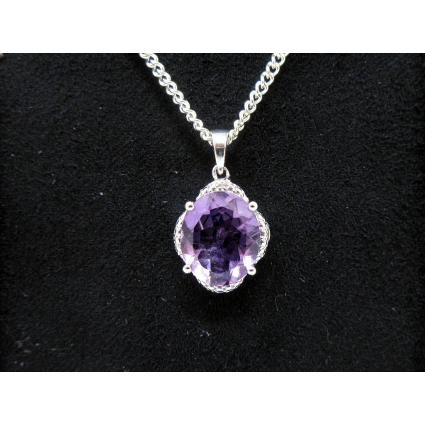 4.5 CT Amethyst & Diamond Pendant
