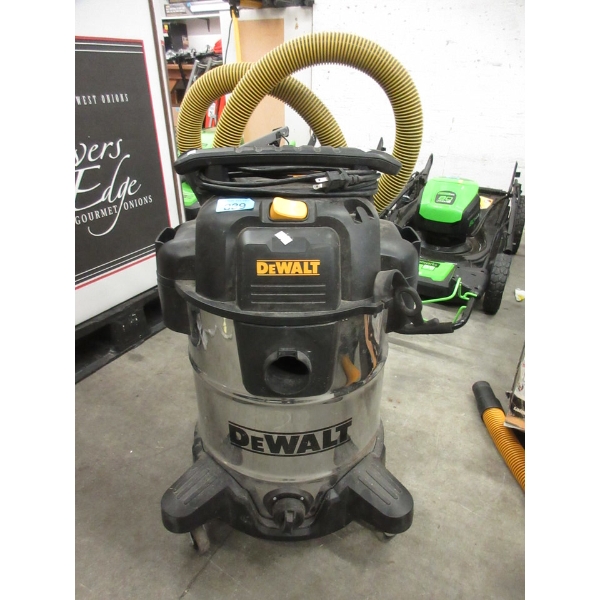 DeWalt Stainless Steel Wet/Dry Vac with Hose