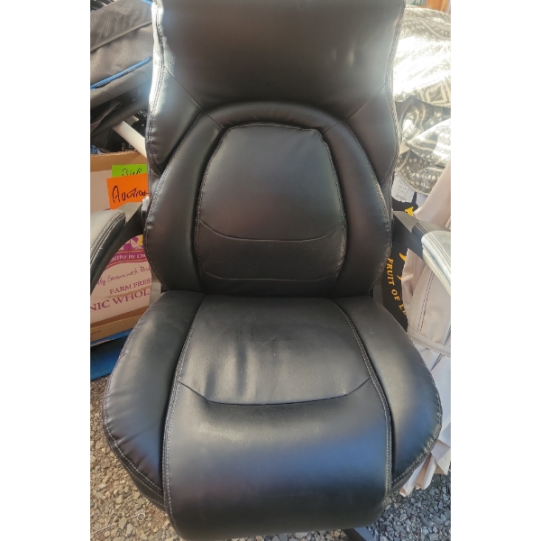 Customer Return Task Chair