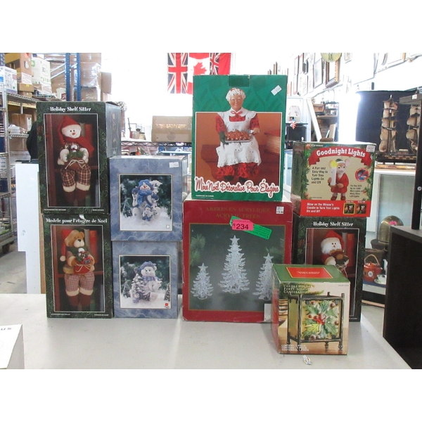 9 Piece Lot of Christmas Decorations in Boxes