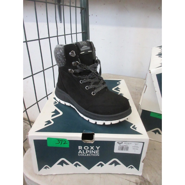 Girl's New Roxy Karmel Black Winter Boots - Size 4