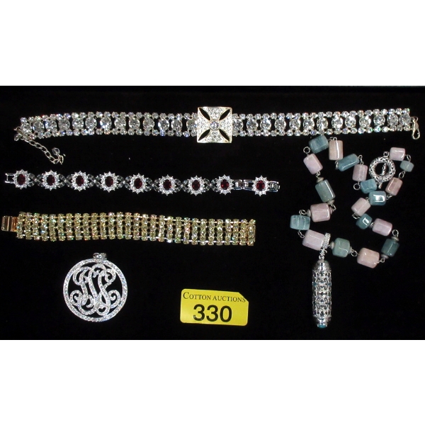 Tray of Crystal and Rhinestone Jewelry - Like New