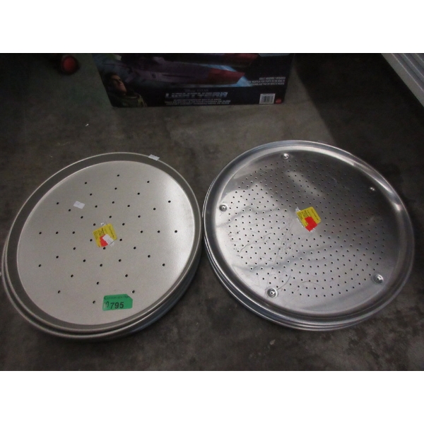 10 Assorted Pizza Crisper Pans 