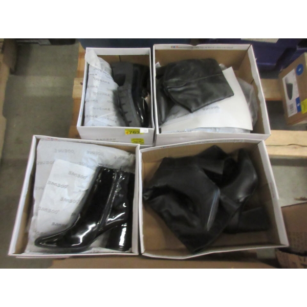 4 Pairs of Overstock & Customer Return Shoes
