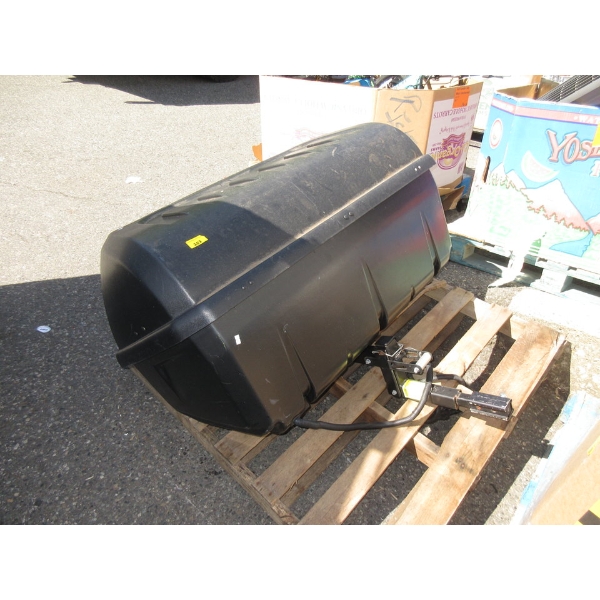 Thule Cargo Chest with Hitch for Back of Auto
