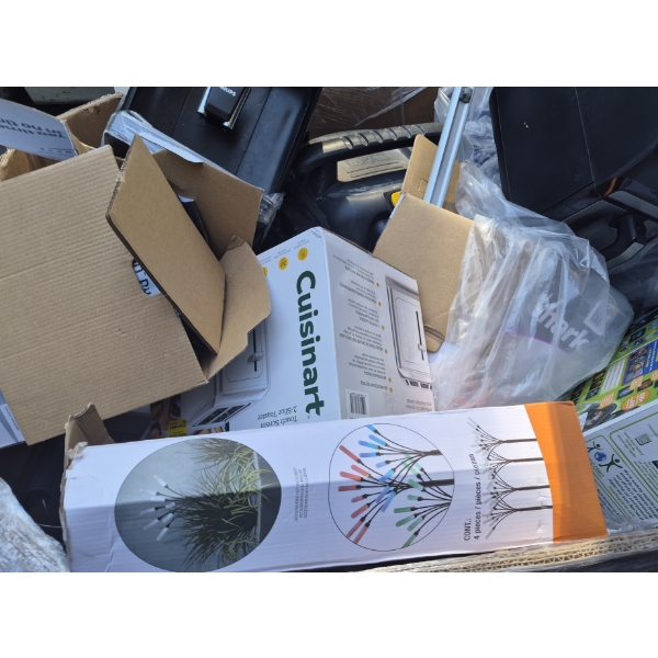 Pallet of Varied Customer Return Merchandise