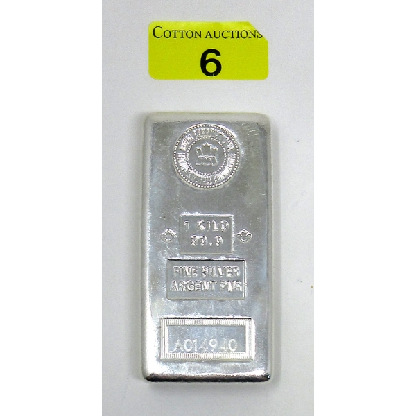 1 Kilo .999 Silver Royal Canadian Mint Bar 