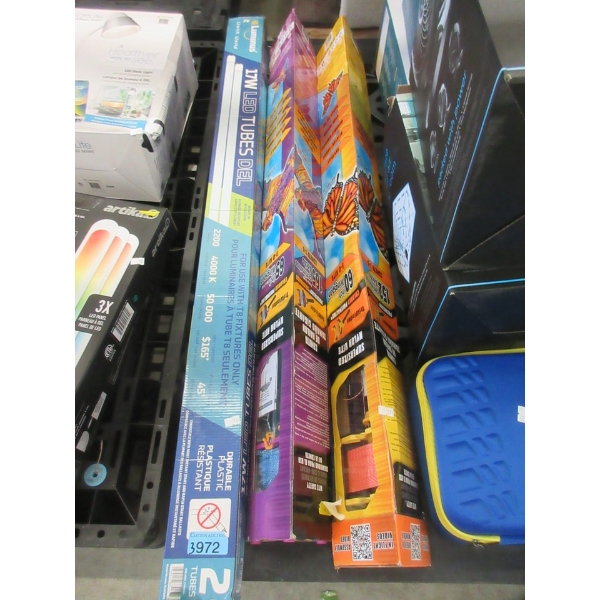 Two 3D 60" Kites and One Pack of 2 LED Tubes