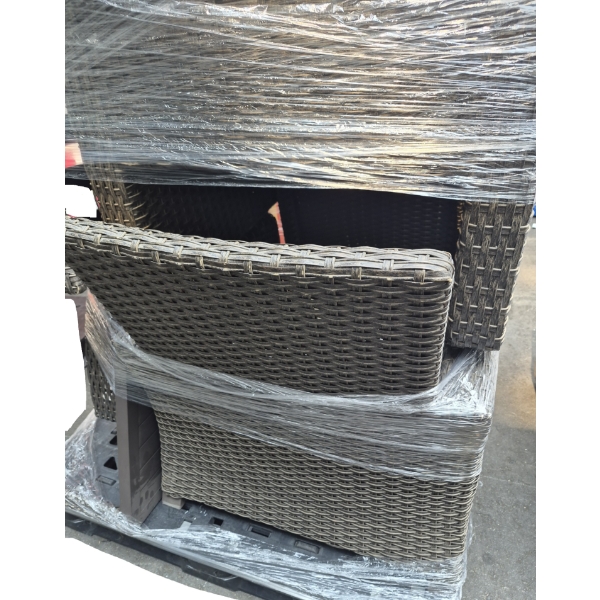 Customer Return Wicker Patio Set