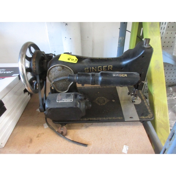 Vintage Singer JB172356 Sewing Machine
