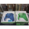 Image 1 : Xbox Shock Blue & Velocity Green Wireless Controller