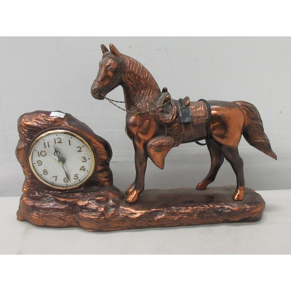 Vintage Cast Metal Western Metal Clock/Lamp