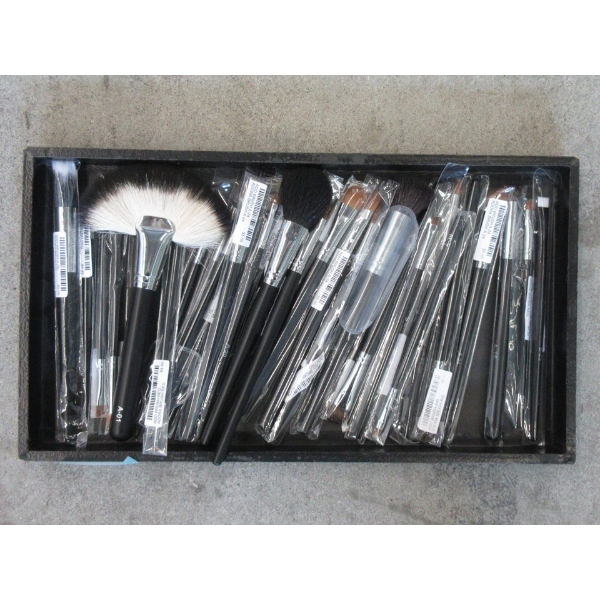 30 Assorted New Adora Makeup Brushes