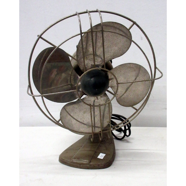 Vintage Electric 11" Desk Fan - Metal Construction 