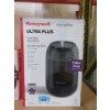 Image 1 : Honeywell "Ultra Comfort" Cool Mist Humidifier