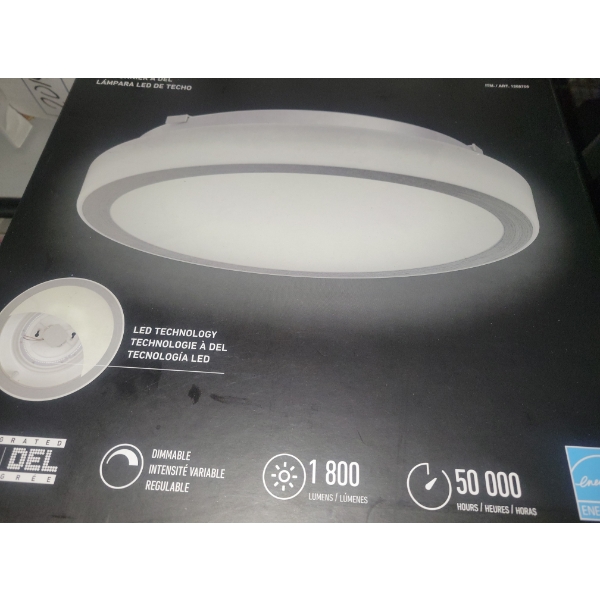 Dimmable Light Fixture With LED Technology