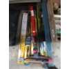 Image 1 : Snow/Ice Scraper & 6 Assorted Windshield Wipers