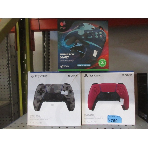 1 Wired and 2 Wireless Game Controllers