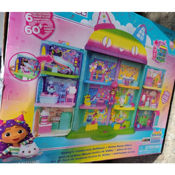 Gabby's Celebration Dollhouse + Deluxe Rooms Giftset