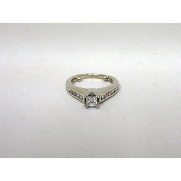 10KT White Gold Ladies Estate Ring 