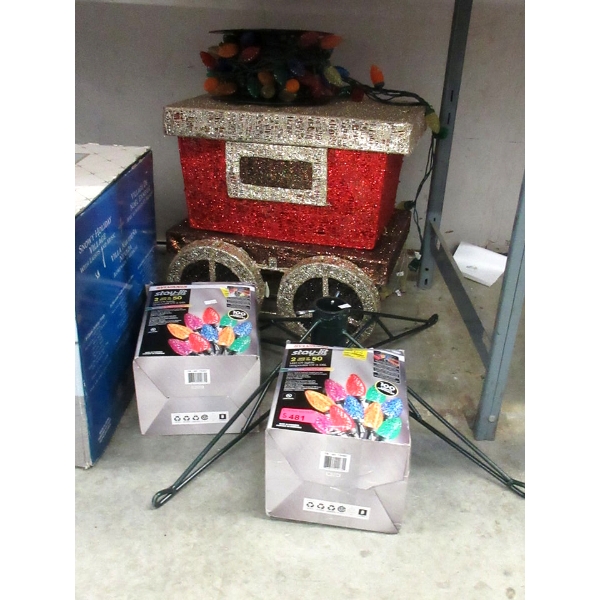 5 Pcs Lot of Christmas Caboose, Lights & Tree Stand