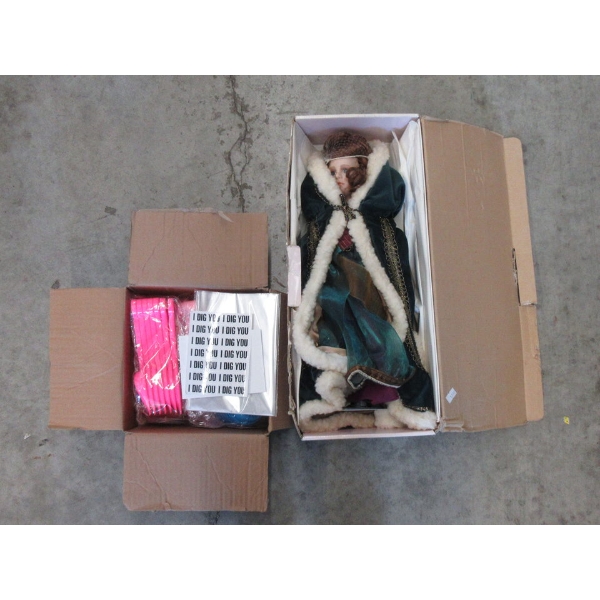 Victoria Doll & Box of "I Dig You" Gift Bag Sets