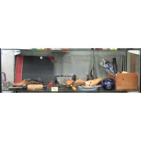 Shelf Lot of Assorted Vintage Collectibles 