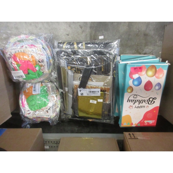 12 Piece Lot of New Birthday Party Supplies
