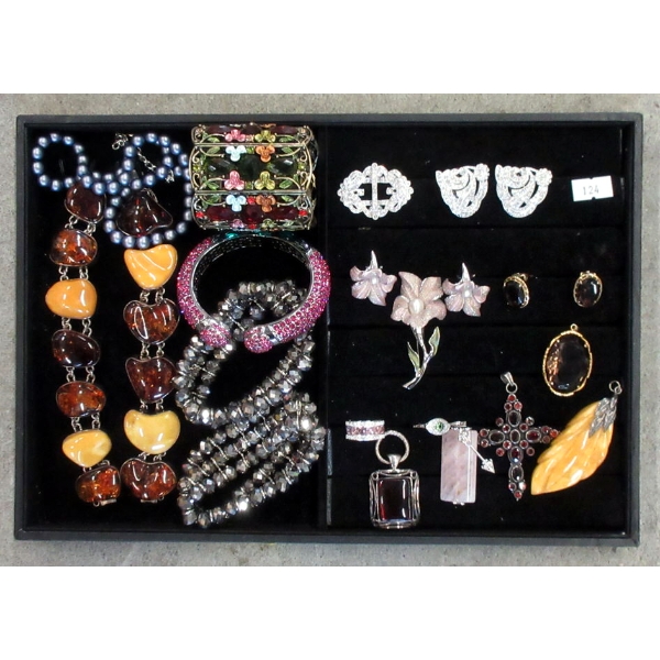 Selection of Good Quality Fashion Jewelry