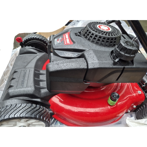 Customer Return Lawnmower - No Grass Catcher Bag 