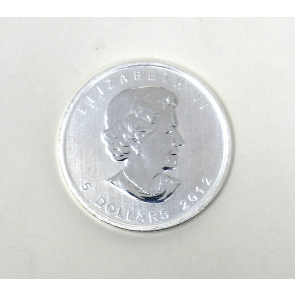 1 Oz .9999 Silver 2012 Maple Leaf Coin 