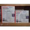 Image 1 : 2 Honeywell Cool Mist Humidifiers
