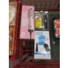 Image 1 : Water Flosser, Wahl Groomer & Blow Dry Brush