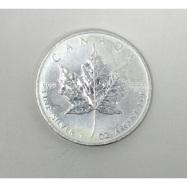 1 Oz .9999 Silver 2011 Maple Leaf Coin 
