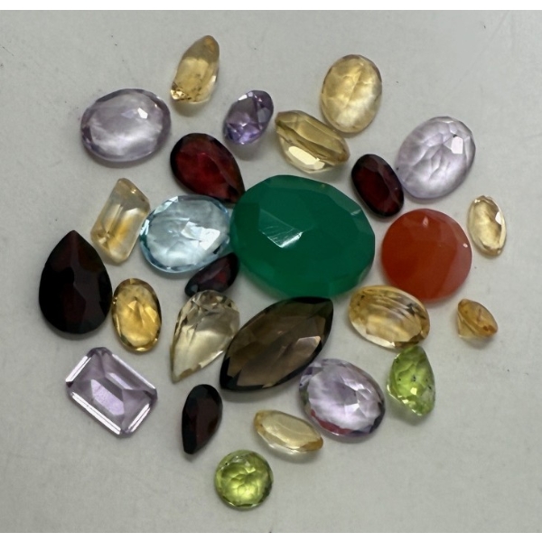 26 Carats Loose Assorted Gemstones 