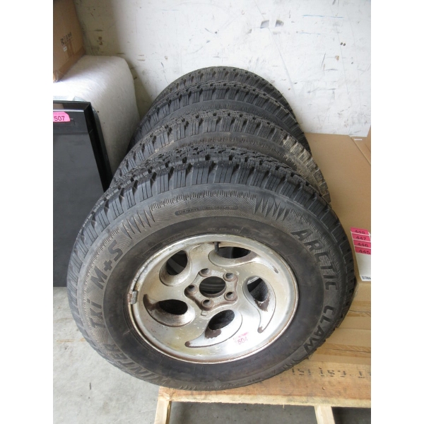 Set of 4 Arctic Claw Winter Tires on Rims