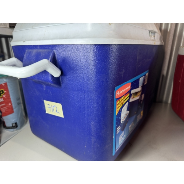 Rubbermaid Cooler