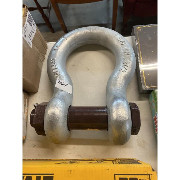 HUGE 2.5 INCH SHACKLE - 