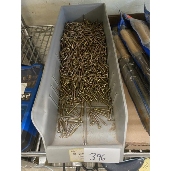 BOX OF 1-1/4 INCH PHILIP HEAD SCREWS