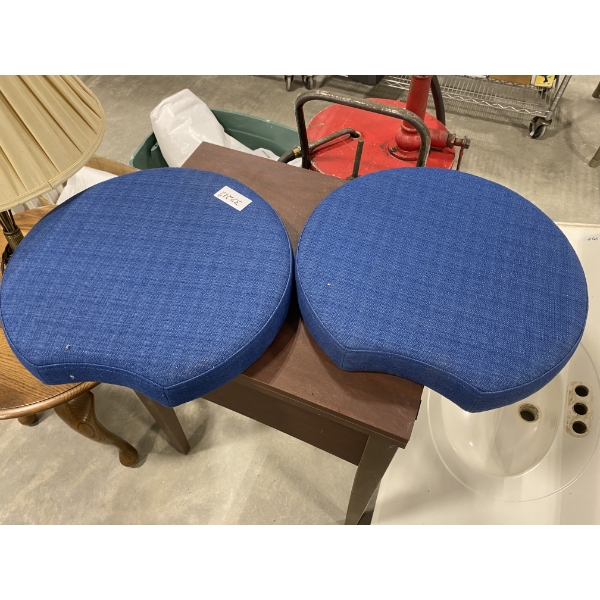  SEAT CUSHIONS