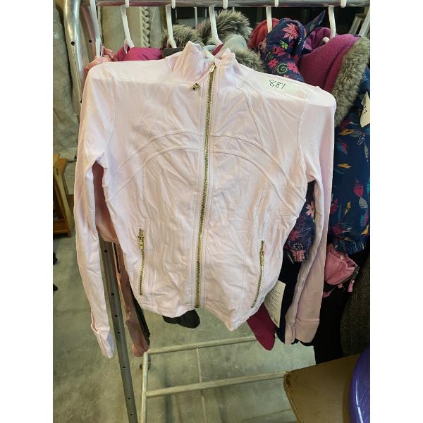 LULULEMON SIZE 6 ZIP UP