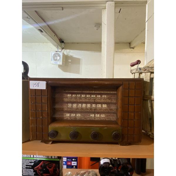 ANTIQUE RADIO STEREO