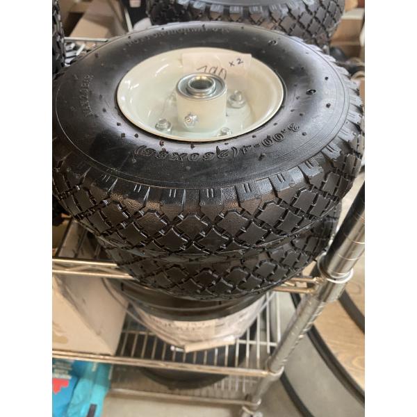 2 10 INCH DOLLY WHEELS