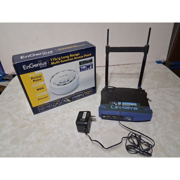 LONG-RANGE ACCESS POINT REPEATER AND LINKSYS WIRELESS WIFI UNIT